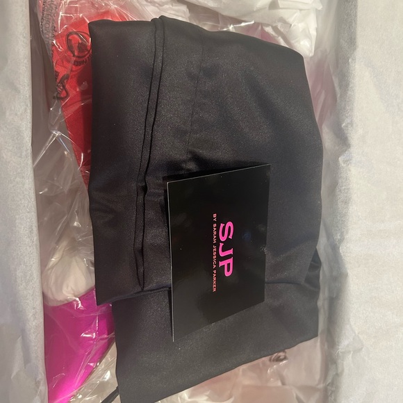 Brand new in box SJP by Sarah Jessica Parker Rampling 70 satin Pink and Red pump - Picture 5 of 11